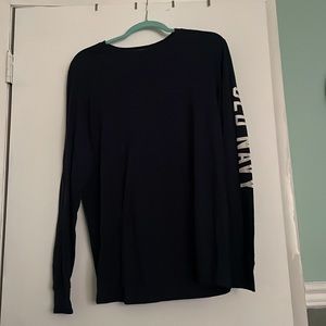 Old Navy navy blue long sleeve. Old navy lettering on the side. Only worn once.